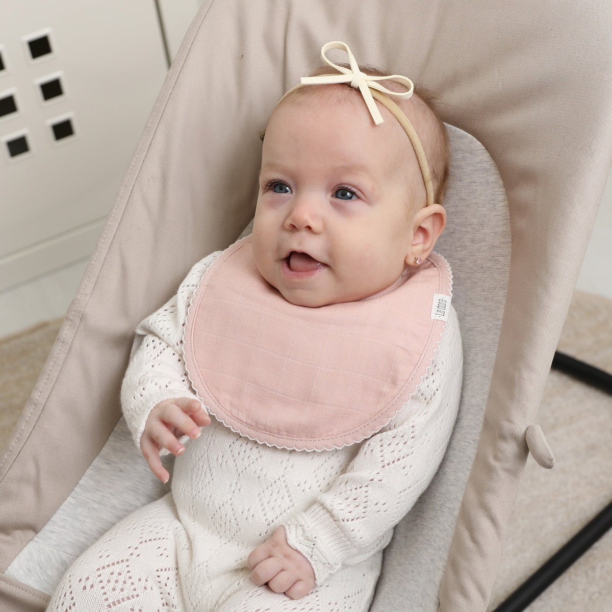 Muslin Bib- Mini Flower Blush