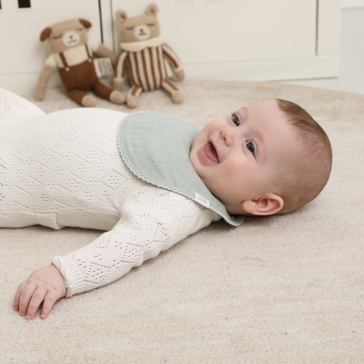 Muslin Bib- Mini Flower Sage