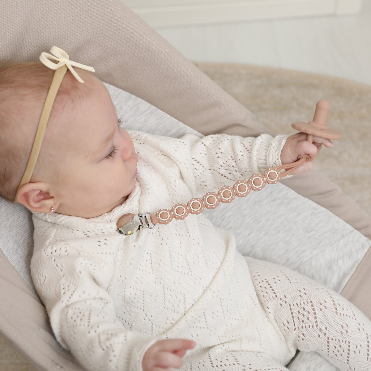 Poppy Pacifier Clip - Mauve